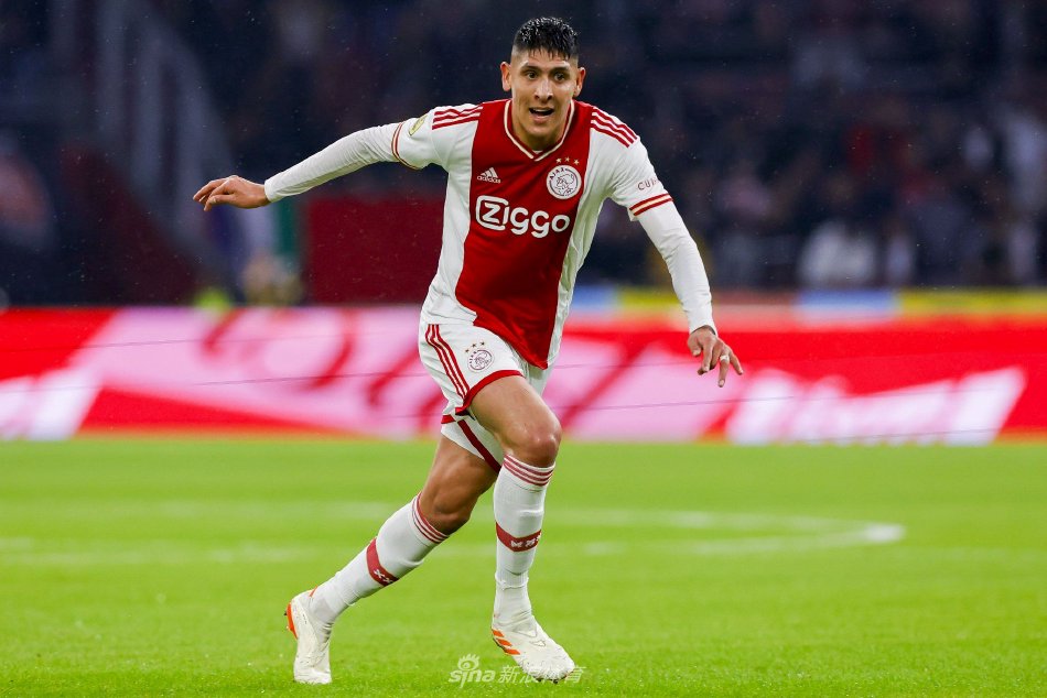 要求队员在 要求队员在